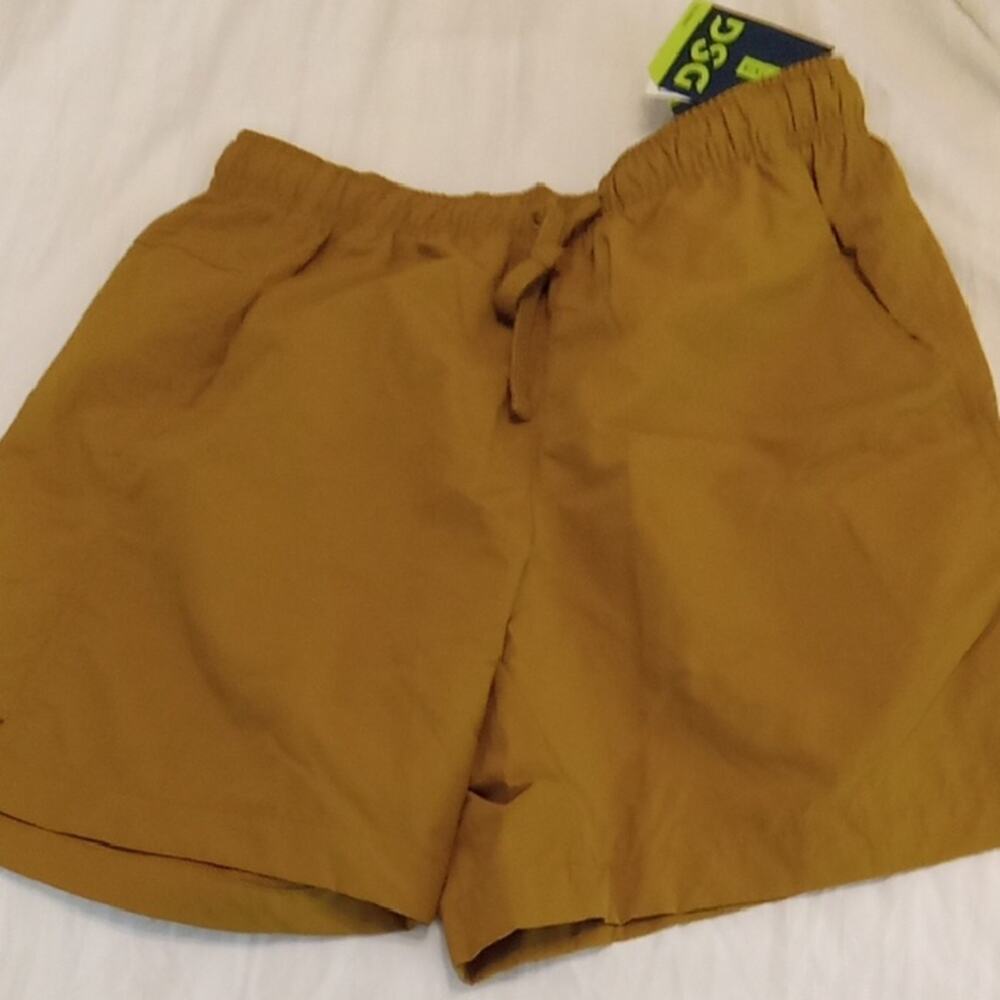 NWT DSG Men's Size Small Mustard Casual Shorts. Athleisure, Fun, Casual